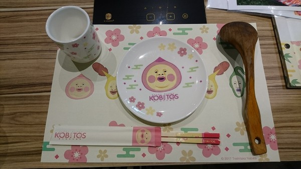 醜比頭森林鍋物：台中西屯~醜比頭森林鍋物主題餐廳~屁桃君醜的可愛又療癒~樹洞特色包廂也太好拍了吧~