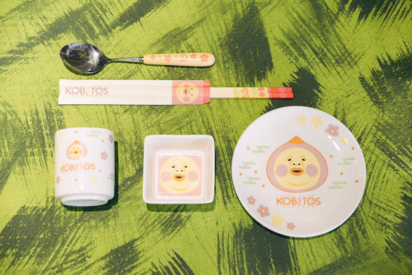 《KOBITOS 森林鍋物》森林小精靈跑進鍋物裡啦！捕捉野生醜比頭！