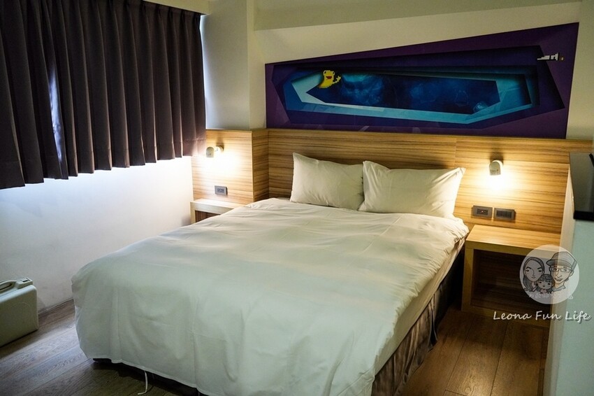 台中市南區忠孝夜市中平價實惠的住宿空間,下樓就能吃正老牌臭豆腐麵線糊、永德堂薏仁牛奶等美食! 傳思文旅Trans Inn