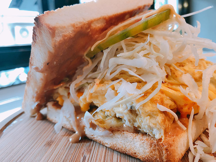 小酒館早午餐 Drunk Brunch & Privado Craft Beer Bistro 小酒館早午餐,我不是他媽媽,啤瓦多餐酒館,新福源花生醬,流漿厚蛋,中正區爆漿三明治,中正區早午餐推薦,古亭站爆漿三明治,古亭站早午餐推薦