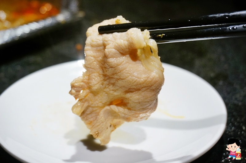 板橋車站美食.東華川府重慶老火鍋.八卦鴛鴦鍋.九宮格火鍋.板橋美食.板橋麻辣鍋.板橋火鍋.