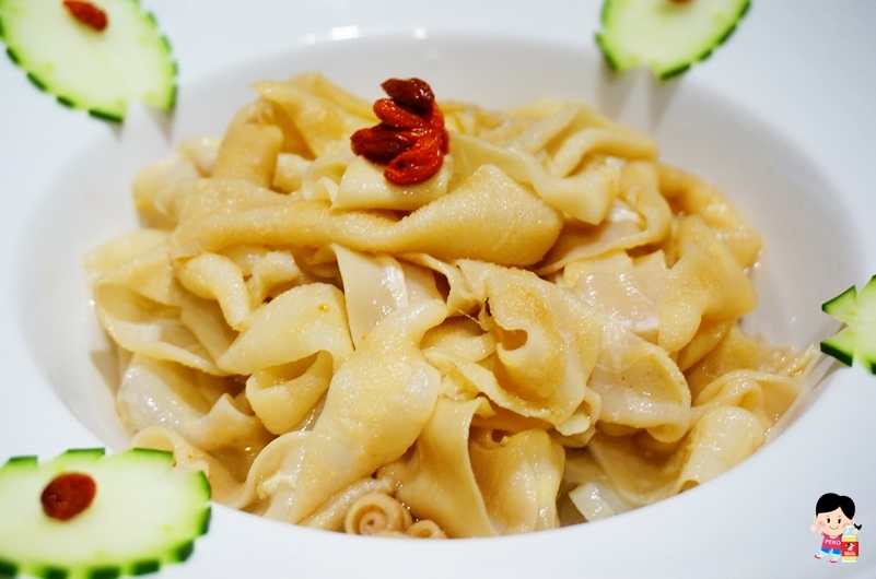 板橋車站美食.東華川府重慶老火鍋.八卦鴛鴦鍋.九宮格火鍋.板橋美食.板橋麻辣鍋.板橋火鍋.