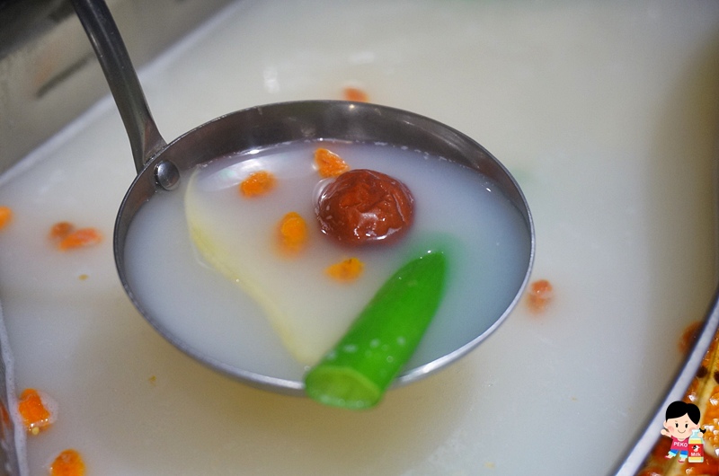 板橋車站美食.東華川府重慶老火鍋.八卦鴛鴦鍋.九宮格火鍋.板橋美食.板橋麻辣鍋.板橋火鍋.