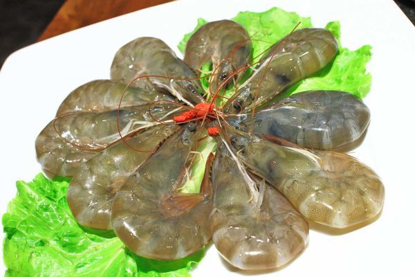 【板橋美食】重慶老火鍋-別的地方吃不到的正統重慶麻辣火鍋精髓美味!九宮格獨特吃法