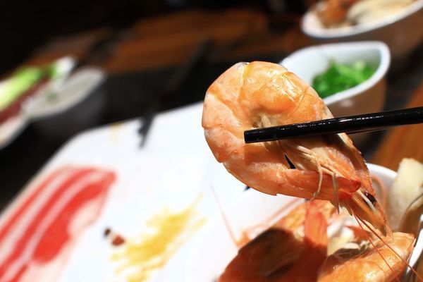 【板橋美食】重慶老火鍋-別的地方吃不到的正統重慶麻辣火鍋精髓美味!九宮格獨特吃法