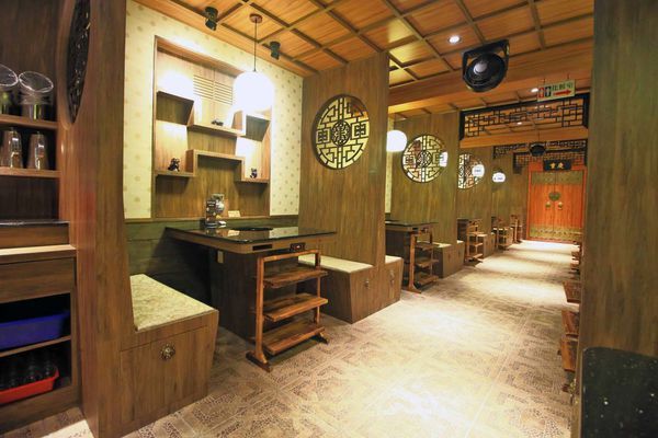 【板橋美食】重慶老火鍋-別的地方吃不到的正統重慶麻辣火鍋精髓美味!九宮格獨特吃法