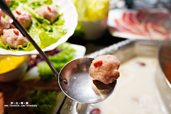 東華川府重慶老火鍋:東華川府重慶老火鍋 正宗重慶老火鍋的辣香鮮美 縈繞舌尖的道地好滋味!板橋必吃美食/麻辣火鍋推薦/文末有驚喜