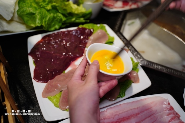 東華川府重慶老火鍋:東華川府重慶老火鍋 正宗重慶老火鍋的辣香鮮美 縈繞舌尖的道地好滋味!板橋必吃美食/麻辣火鍋推薦/文末有驚喜