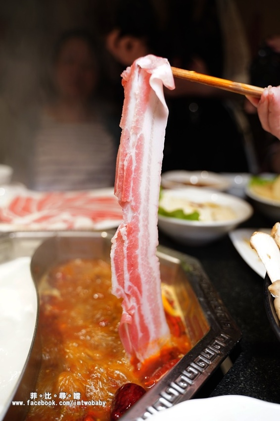 東華川府重慶老火鍋:東華川府重慶老火鍋 正宗重慶老火鍋的辣香鮮美 縈繞舌尖的道地好滋味!板橋必吃美食/麻辣火鍋推薦/文末有驚喜