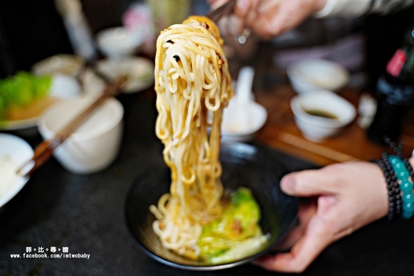 東華川府重慶老火鍋:東華川府重慶老火鍋 正宗重慶老火鍋的辣香鮮美 縈繞舌尖的道地好滋味!板橋必吃美食/麻辣火鍋推薦/文末有驚喜