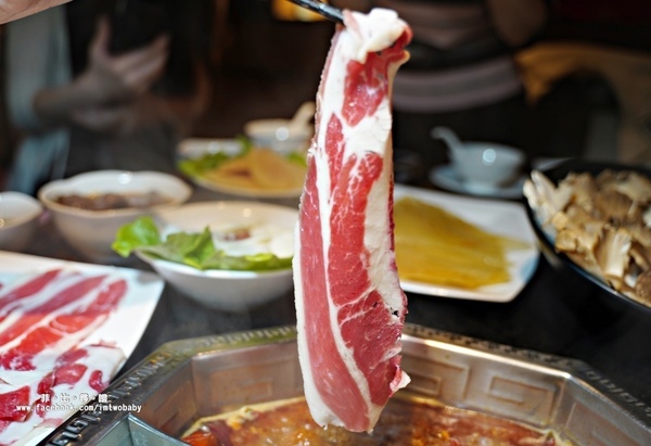 東華川府重慶老火鍋:東華川府重慶老火鍋 正宗重慶老火鍋的辣香鮮美 縈繞舌尖的道地好滋味!板橋必吃美食/麻辣火鍋推薦/文末有驚喜