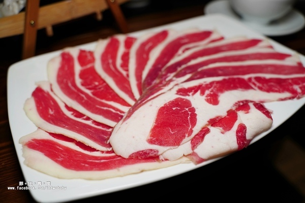 東華川府重慶老火鍋:東華川府重慶老火鍋 正宗重慶老火鍋的辣香鮮美 縈繞舌尖的道地好滋味!板橋必吃美食/麻辣火鍋推薦/文末有驚喜