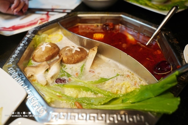 東華川府重慶老火鍋:東華川府重慶老火鍋 正宗重慶老火鍋的辣香鮮美 縈繞舌尖的道地好滋味!板橋必吃美食/麻辣火鍋推薦/文末有驚喜