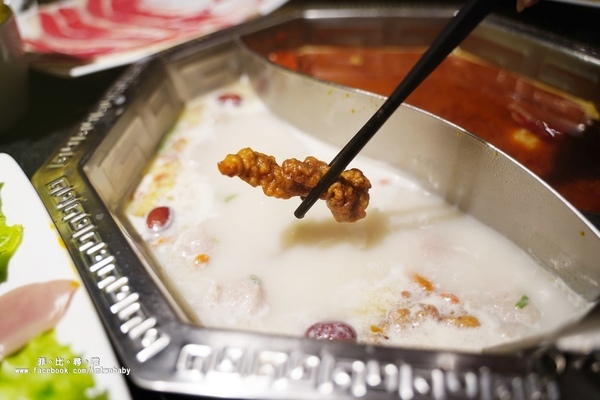 東華川府重慶老火鍋:東華川府重慶老火鍋 正宗重慶老火鍋的辣香鮮美 縈繞舌尖的道地好滋味!板橋必吃美食/麻辣火鍋推薦/文末有驚喜