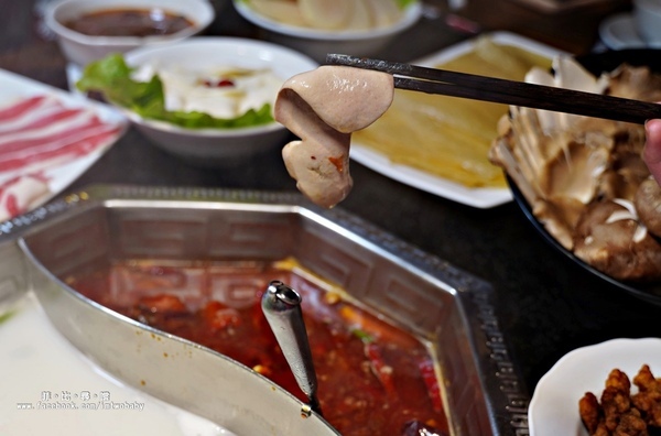 東華川府重慶老火鍋:東華川府重慶老火鍋 正宗重慶老火鍋的辣香鮮美 縈繞舌尖的道地好滋味!板橋必吃美食/麻辣火鍋推薦/文末有驚喜