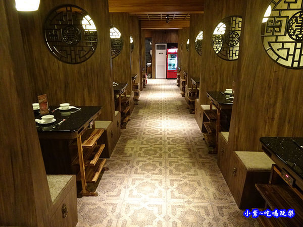 1樓用餐區-東華川府重慶老火鍋 (5).jpg
