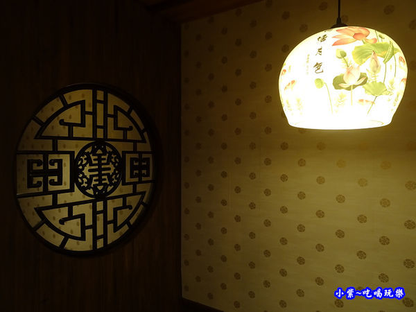 1樓用餐區-東華川府重慶老火鍋 (1).jpg