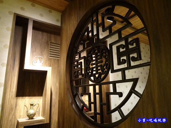 二樓用餐區-東華川府重慶老火鍋 (2).jpg