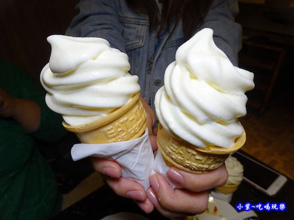 霜淇淋-東華川府重慶老火鍋63.jpg