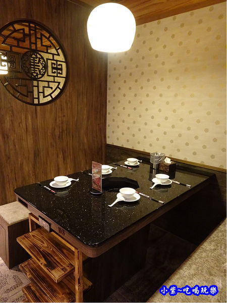 二樓用餐區-東華川府重慶老火鍋 (1).jpg