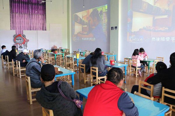 台灣樂活觀光襪廠:【彰化景點】LOHO樂活襪之鄉博物館~樂活觀光襪廠/五顏六色的彩虹大樓建築/MIT台灣製造機能襪/極抗臭超機能襪/彩繪牆及戲沙池