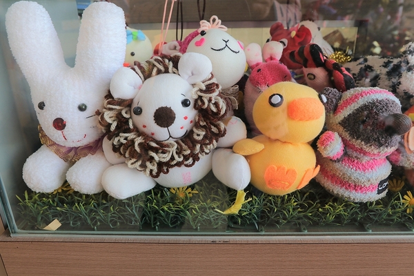 台灣樂活觀光襪廠：【彰化社頭景點】樂活襪之鄉博物館(樂活織襪觀光工廠)~DIY襪子手作公仔，免門票親子遊趴趴走