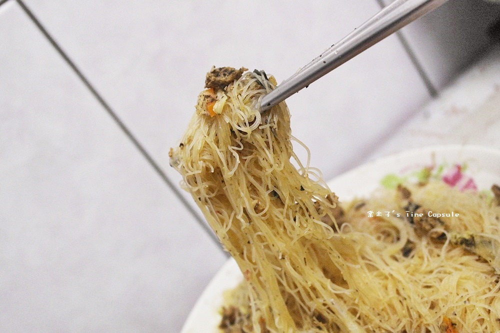 [宅配美食]明誠炒米粉-接單現做的手工炒麵，還有鹹香的肉燥飯!