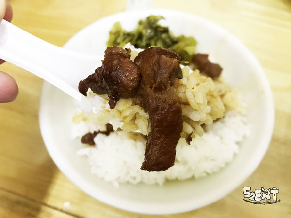 食記阿水伯魯肉飯9.JPG