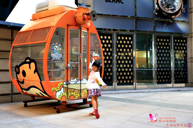 搭乘開頂雙層巴士遊高雄，在地人私藏美食、景點全攻略！！上車就開始筆記古早味小吃，帶你看遍海洋城市新風貌，聽見不一樣的港都歷史故事！