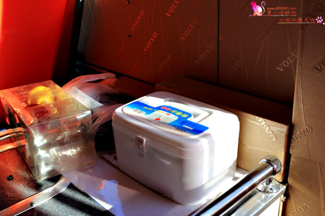 搭乘開頂雙層巴士遊高雄，在地人私藏美食、景點全攻略！！上車就開始筆記古早味小吃，帶你看遍海洋城市新風貌，聽見不一樣的港都歷史故事！