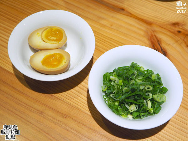 鹿兒島豚骨拉麵 勘場：鹿兒島豚骨拉麵勘場，入口即化的黑豬五花叉燒～