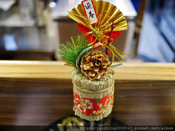 鹿兒島豚骨拉麵 勘場：台中西區 勘場鹿兒島拉麵KANBA，鹿兒島來的拉麵由日籍師傅親自料理，黑豬五花肥而不膩海外首家店選在草悟道商圈