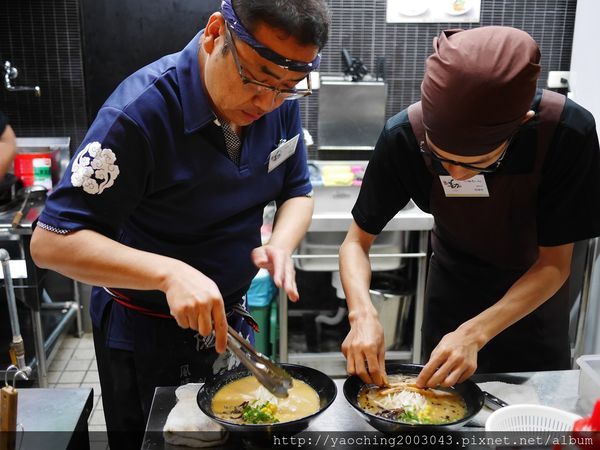 鹿兒島豚骨拉麵 勘場：台中西區 勘場鹿兒島拉麵KANBA，鹿兒島來的拉麵由日籍師傅親自料理，黑豬五花肥而不膩海外首家店選在草悟道商圈