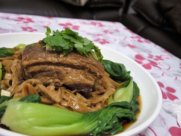 【台南市-山上區】來淨水廠玩順便到『古積食品』買傳承一甲子飄香的古早味【香腸】【封肉】！令人戀念懷舊的好味道๑´ڡ`๑