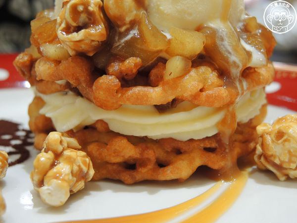 Hello Kitty Red Carpet美式餐廳：呷飽祙【新北林口･Hello Kitty Red Carpet美式餐廳】