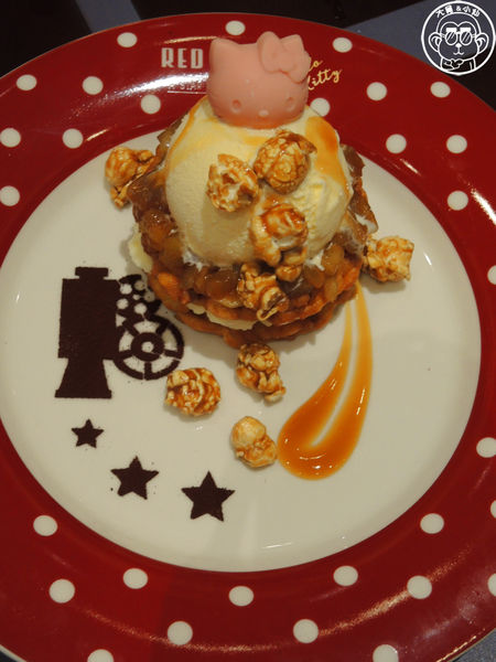 Hello Kitty Red Carpet美式餐廳：呷飽祙【新北林口･Hello Kitty Red Carpet美式餐廳】