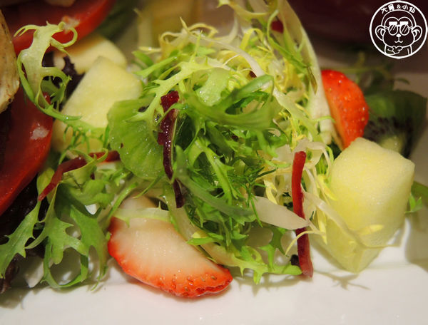 Hello Kitty Red Carpet美式餐廳：呷飽祙【新北林口･Hello Kitty Red Carpet美式餐廳】