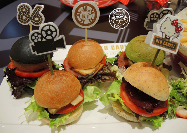 Hello Kitty Red Carpet美式餐廳：呷飽祙【新北林口･Hello Kitty Red Carpet美式餐廳】