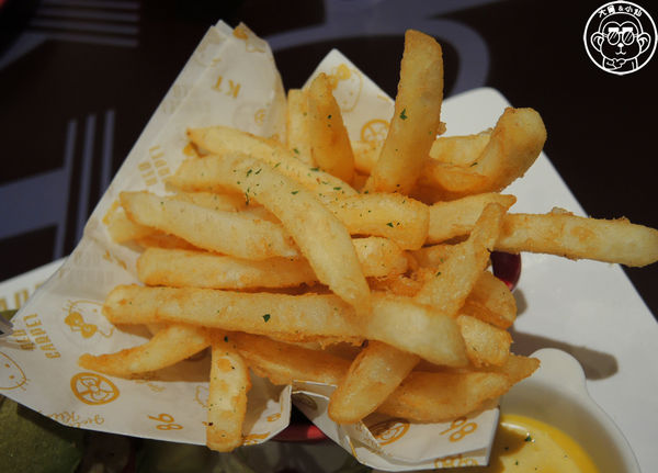 Hello Kitty Red Carpet美式餐廳：呷飽祙【新北林口･Hello Kitty Red Carpet美式餐廳】