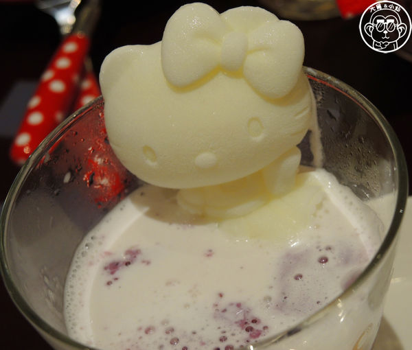 Hello Kitty Red Carpet美式餐廳：呷飽祙【新北林口･Hello Kitty Red Carpet美式餐廳】