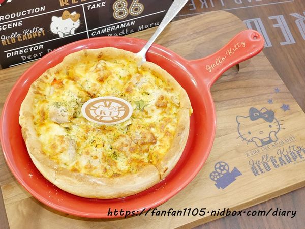 林口美食【Hello Kitty Red Carpet美式餐廳】#林口三井outlet #Kitty主題餐廳 #kitty餐廳 #美式餐廳 #林口三井kitty菜單 #機捷A9林口站 愛評體驗券 (35).JPG