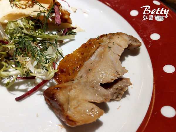 20181111三井凱蒂貓餐廳 (35).jpg