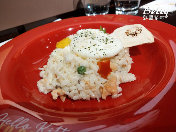 20181111三井凱蒂貓餐廳 (22).jpg