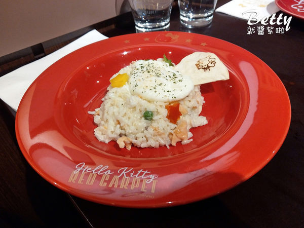 20181111三井凱蒂貓餐廳 (21).jpg