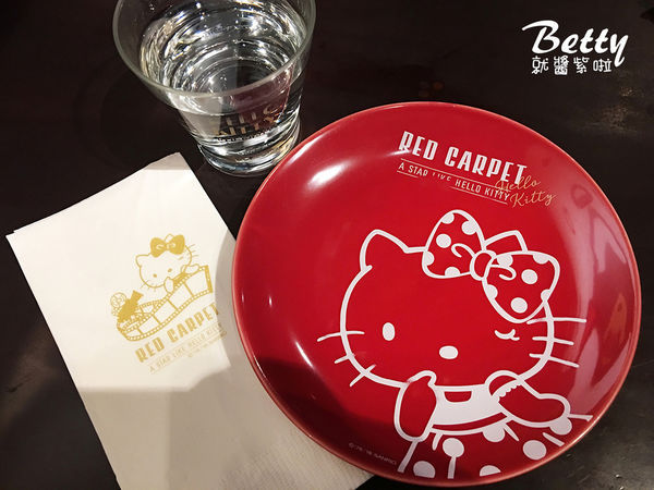 20181111三井凱蒂貓餐廳 (64).jpg