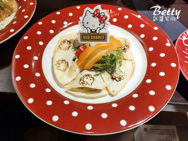 20181111三井凱蒂貓餐廳 (25).jpg