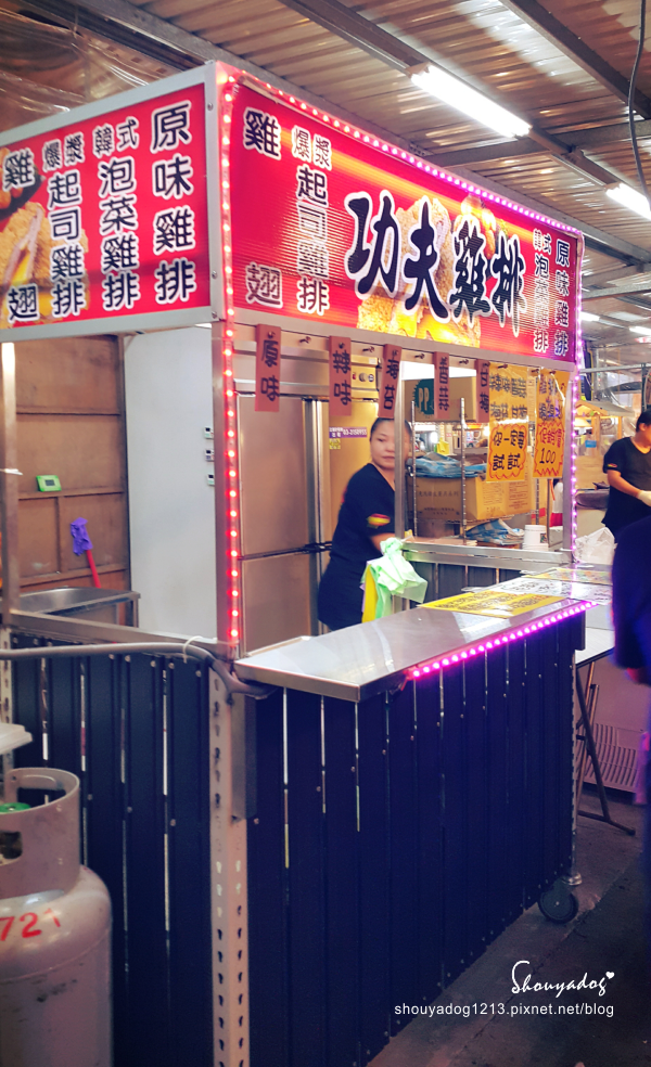 桃園市八德區興仁花園夜市：【景點小吃】消費貴貴的興仁花園夜市 in八德