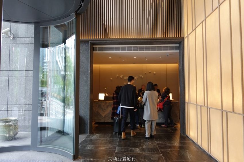 宜蘭礁溪溫泉飯店推薦 晶泉丰旅 房內就能泡露天風呂 住宿泡湯 三燔壽喜燒 無邊際溫泉泳池 礁溪溫泉街 - 艾莉絲愛旅行