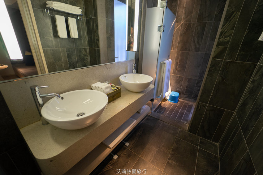 宜蘭礁溪溫泉飯店推薦 晶泉丰旅 房內就能泡露天風呂 住宿泡湯 三燔壽喜燒 無邊際溫泉泳池 礁溪溫泉街 - 艾莉絲愛旅行