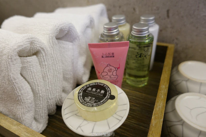 宜蘭礁溪溫泉飯店推薦 晶泉丰旅 房內就能泡露天風呂 住宿泡湯 三燔壽喜燒 無邊際溫泉泳池 礁溪溫泉街 - 艾莉絲愛旅行